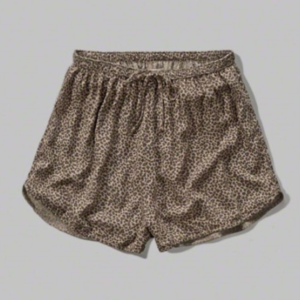 NWT Women Girls ABERCROMBIE & FITCH LEOPARD PATTERN DRAPEY SHORTS XS BE